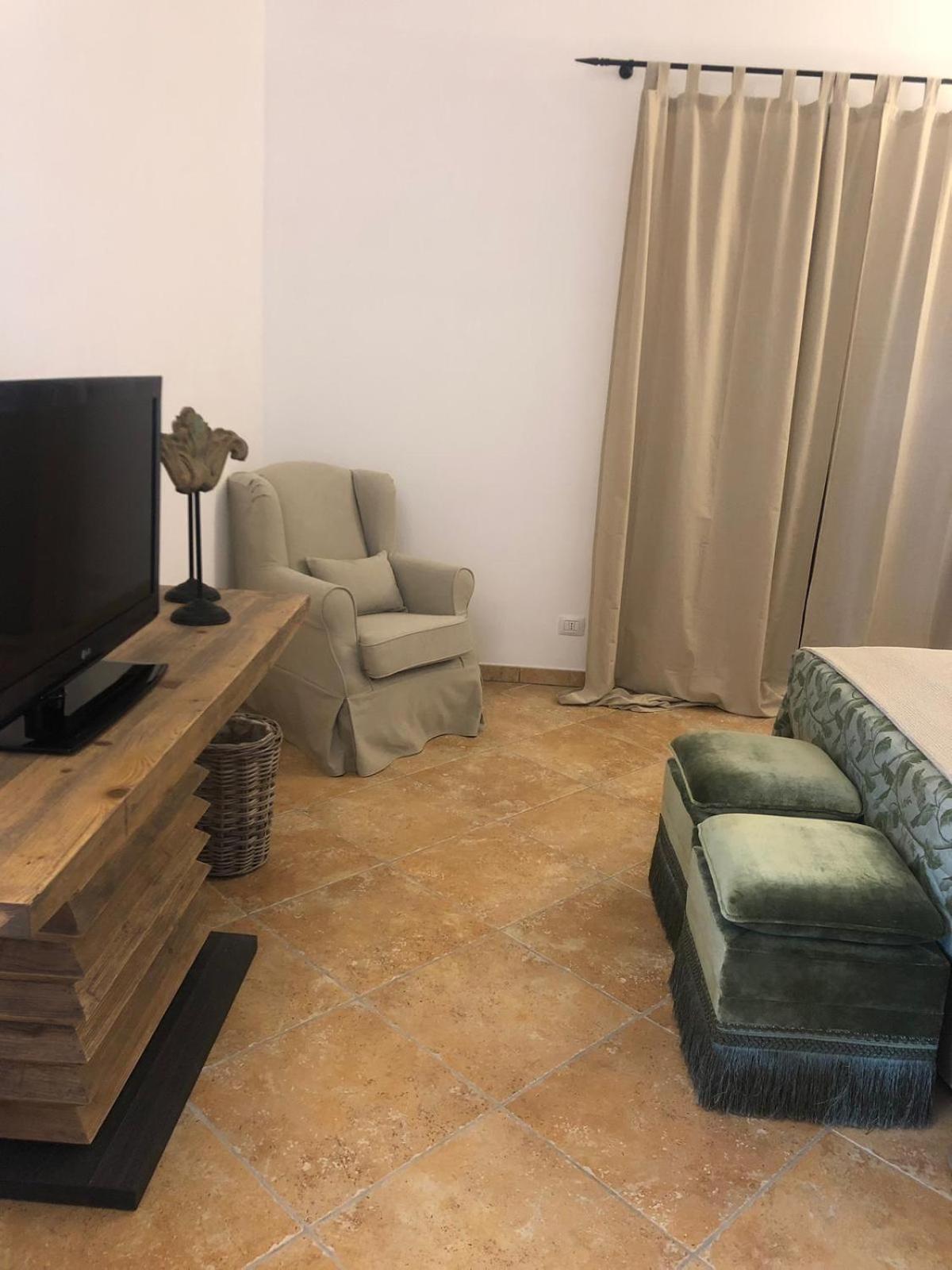 Dimora Le Ginestre Adults Only Acomodação com café da manhã Fasano Exterior foto